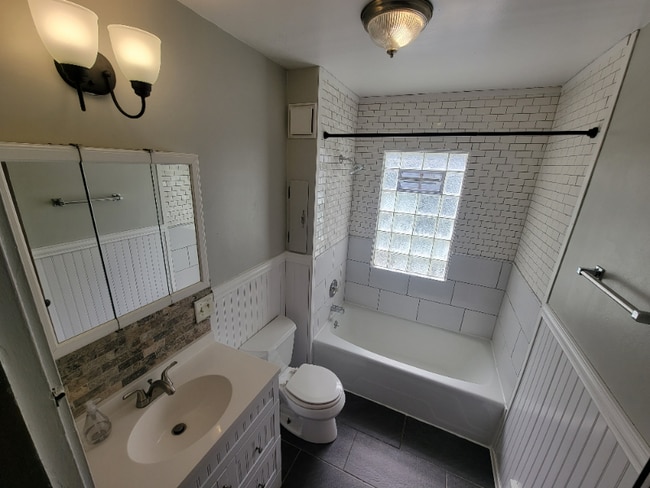 Photo - 3331 Grantwood Dr House