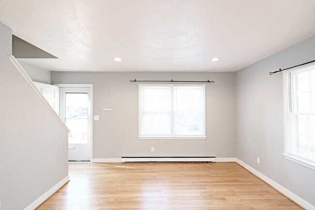 Foto del edificio - Nicely Updated Duplex Near UVA Medical Center