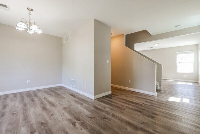 Foto del edificio - 18619 E 46th Pl