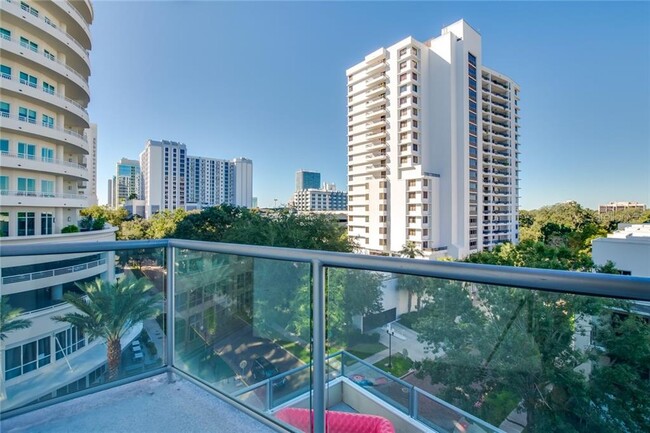 Building Photo - 101 S Eola Dr