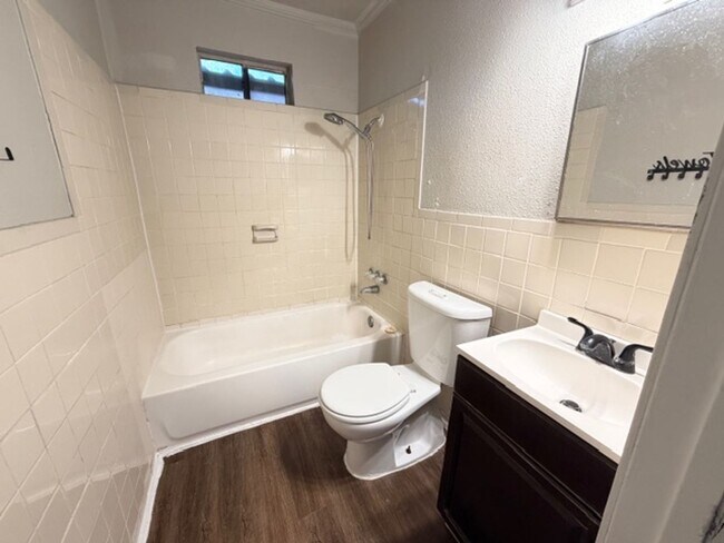 Foto del edificio - 321 Huntington St