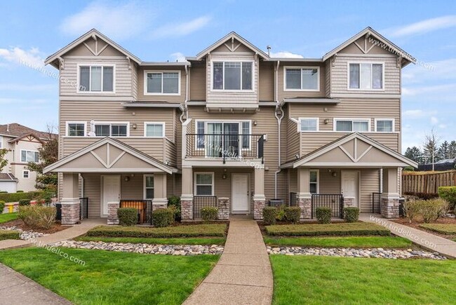 Building Photo - Picturesque 2 Bedroom 2.5 Bathroom Townhou...