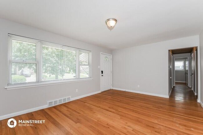 Building Photo - 6807 Georgeland Ave, St Louis, MO 63134