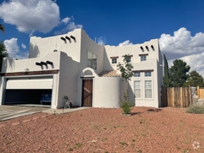 Building Photo - 7560 Luz De Lumbre Ave