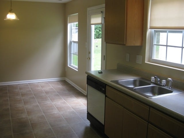 Building Photo - 5620 Bolitar Dr