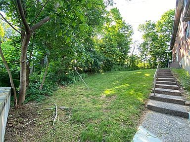 Building Photo - 105 Sigwin Dr
