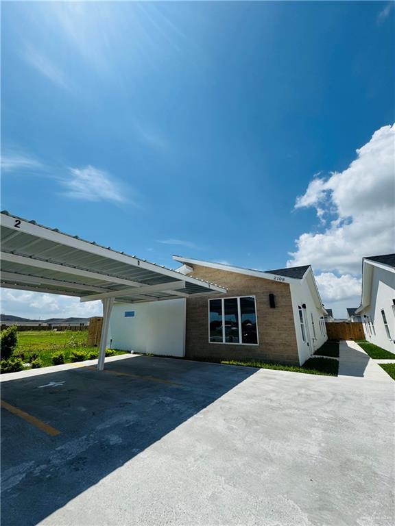 Building Photo - 2108 E Viviana St