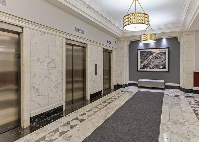 Foto del edificio - 40 E 9th St