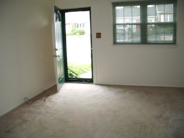 Building Photo - 651 Walden Ct