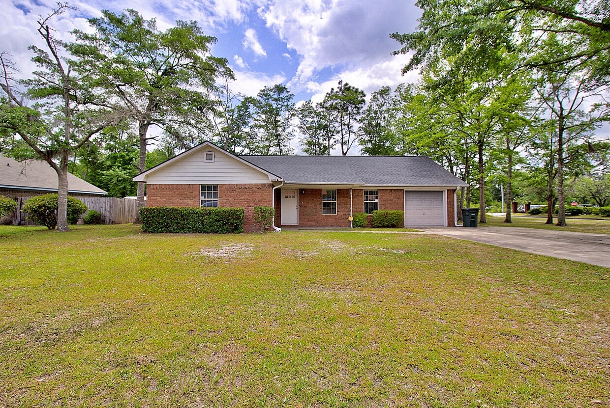 1101 Tomahawk Trail, Hinesville, GA 31313 House for Rent in