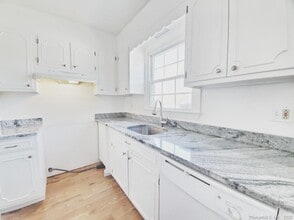 Building Photo - 15 Park St Building Photo - 15 Park St