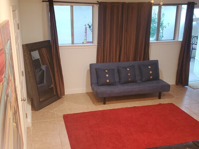 Foto del edificio - 3901 Coldwater Canyon Ave