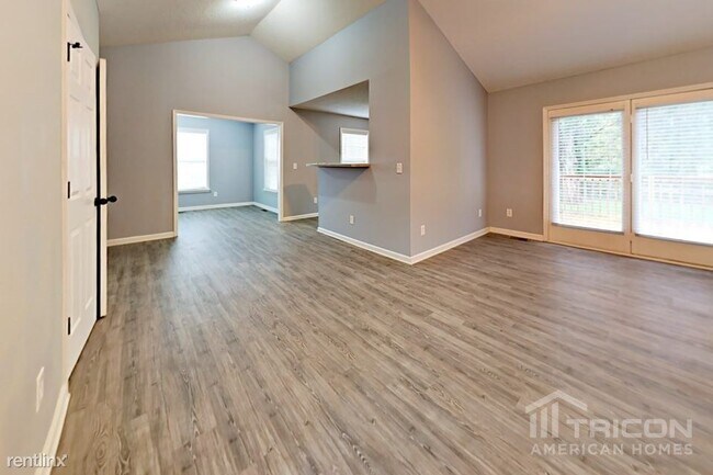 Foto del edificio - 7392 Hoffner Dr