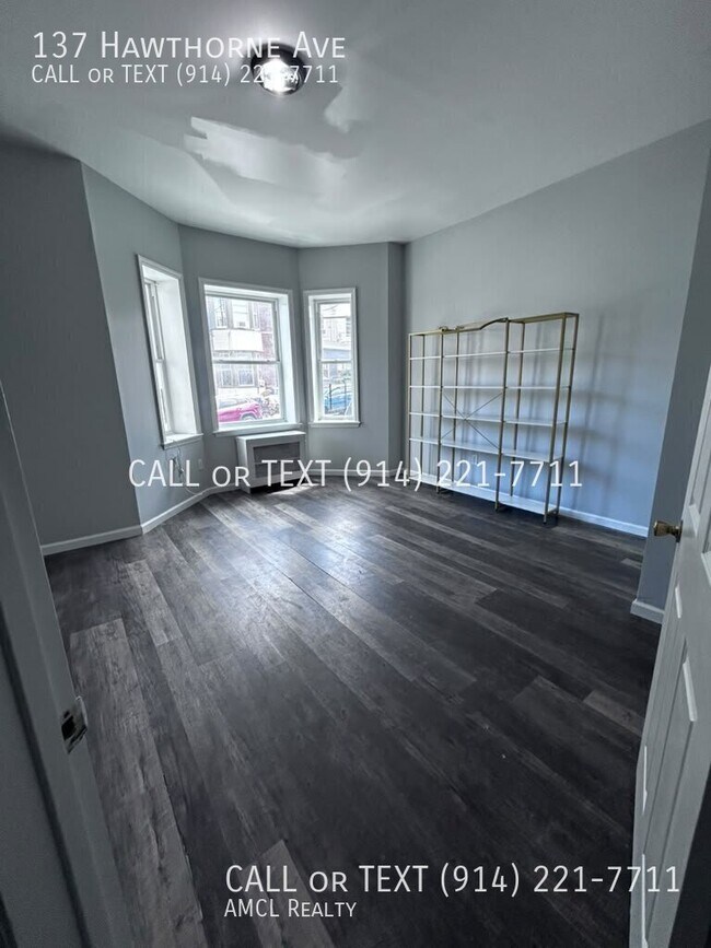 Building Photo - 137 Hawthorne Ave