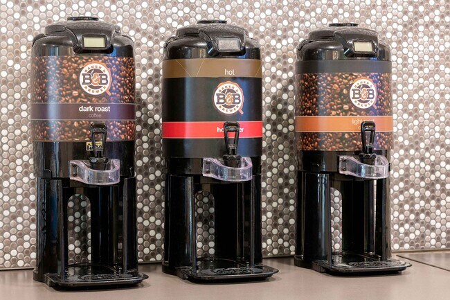 Foto del edificio - Furnished Studio-Miami - Airport - Blue Lagoon