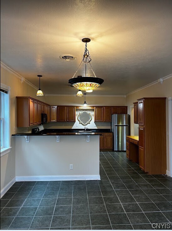 Building Photo - 308 James St