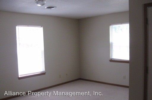 Building Photo - 410 S 15th St