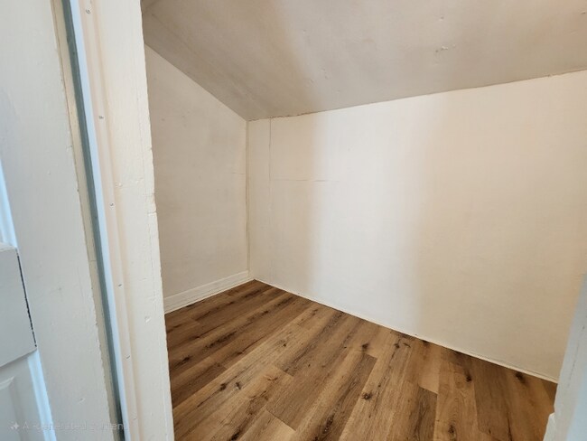 Foto del edificio - 302 4th Ave SE