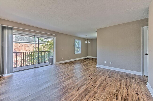 Building Photo - 13828 Orange Sunset Dr