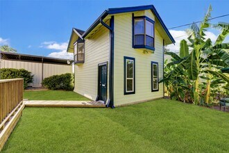 Building Photo - 1516 Bonnie Brae St