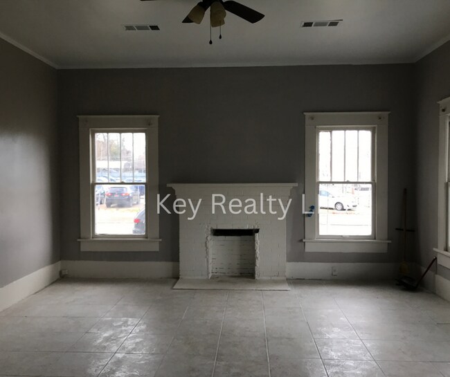 Foto del edificio - 2402 Lee St