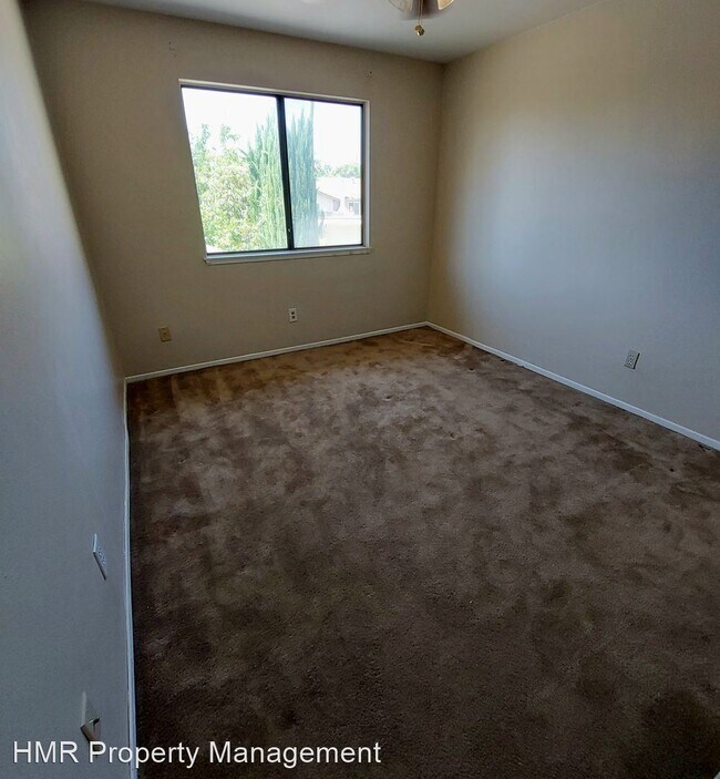 Foto del edificio - 4 br, 3 bath House - 1447 N. Isadora Way