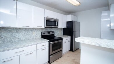 Building Photo - 15077 SW 103rd Terrace