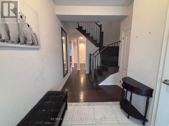 Building Photo - 44 Jardine St