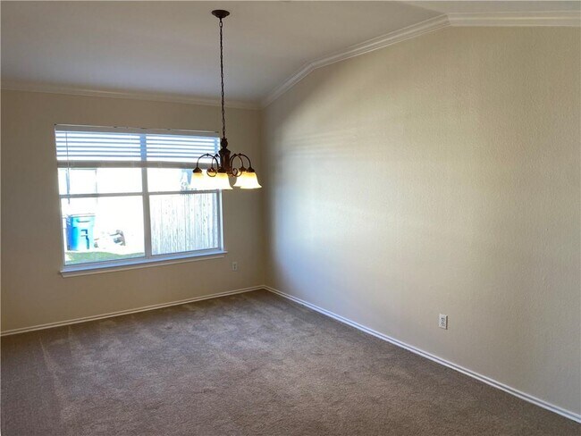 Building Photo - 804 Sherry Dr