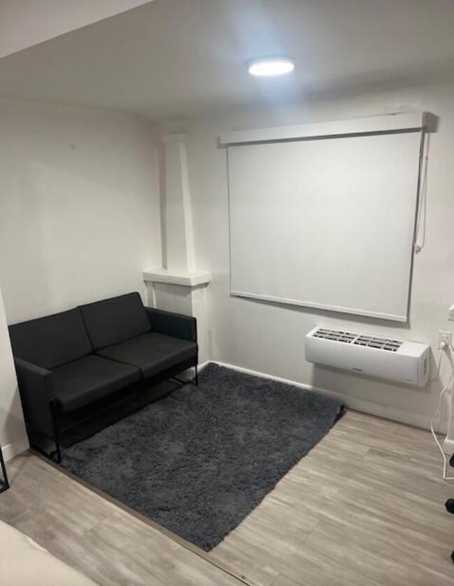 Foto del edificio - 168 Unit 1-A