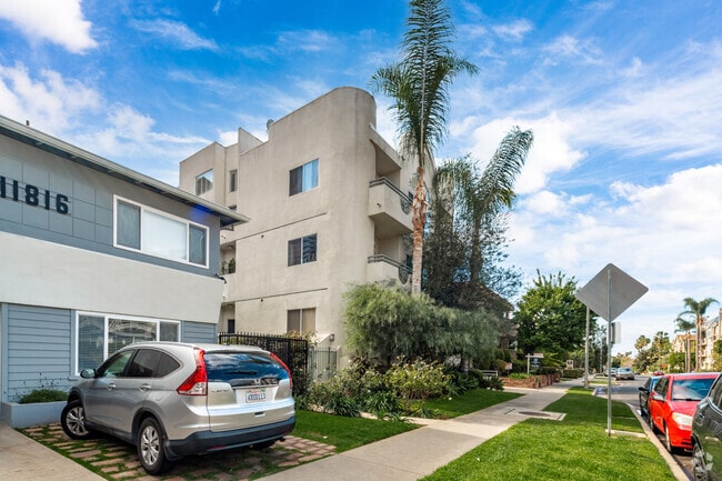 Exterior - 11822 Goshen Ave