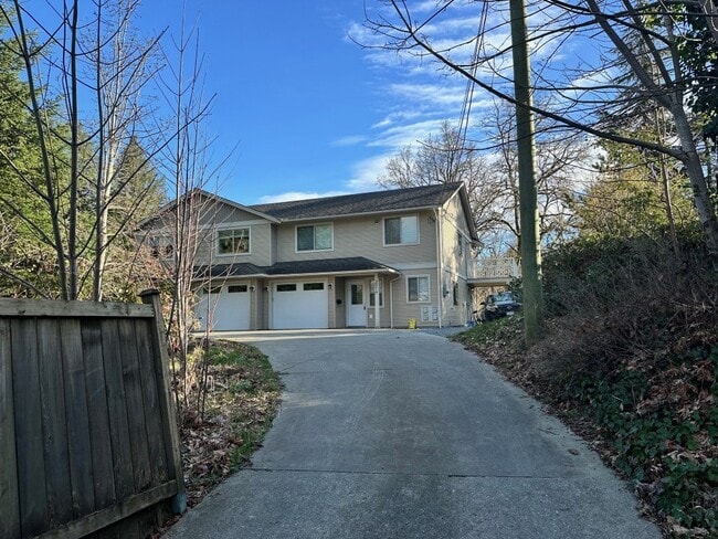 Building Photo - 2974 Cliffs Rd
