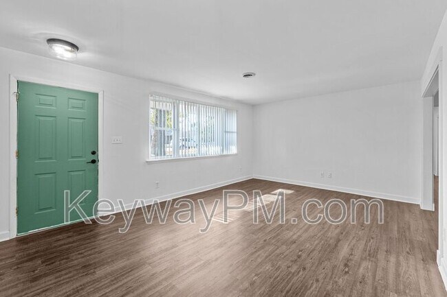 Foto del edificio - 3327 Cockatoo Rd