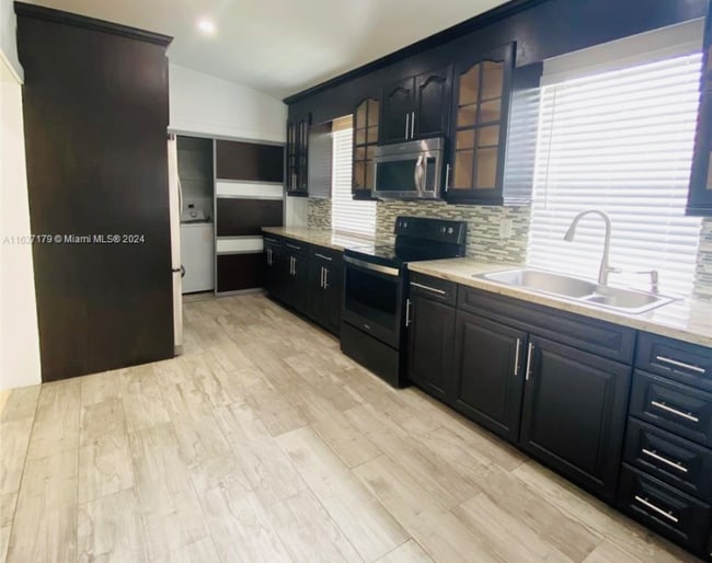 Photo - 7452 SW 12th St Apartment