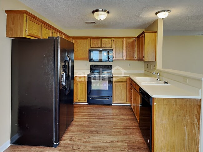 Building Photo - 1516 Gordon Walters Dr