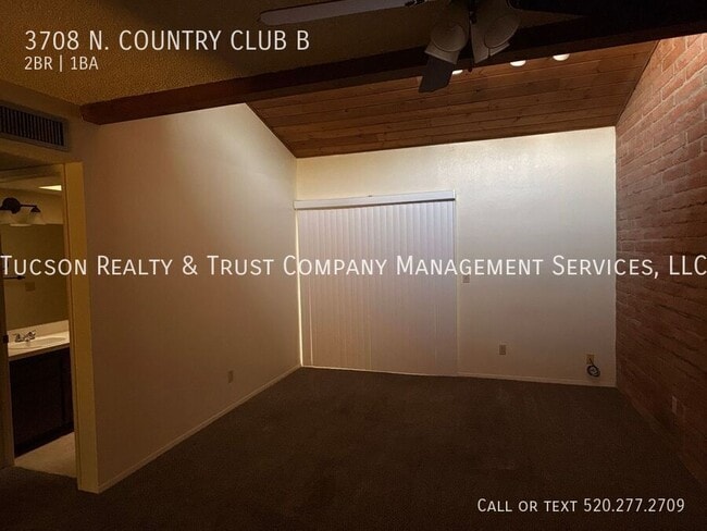 Building Photo - 3708 N Country Club Rd