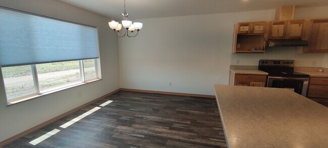 Building Photo - 146