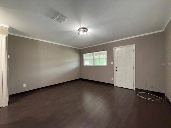 Building Photo - 1044 Merritt St