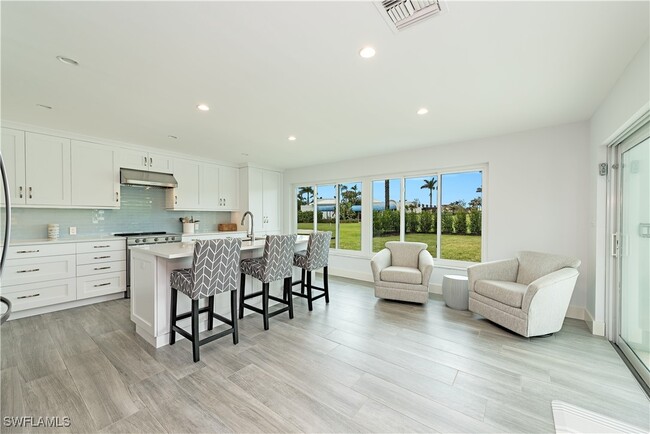 Building Photo - 595 Wedge Dr