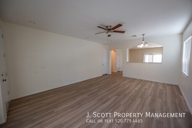 Foto del edificio - 4540 E Sundance Ave