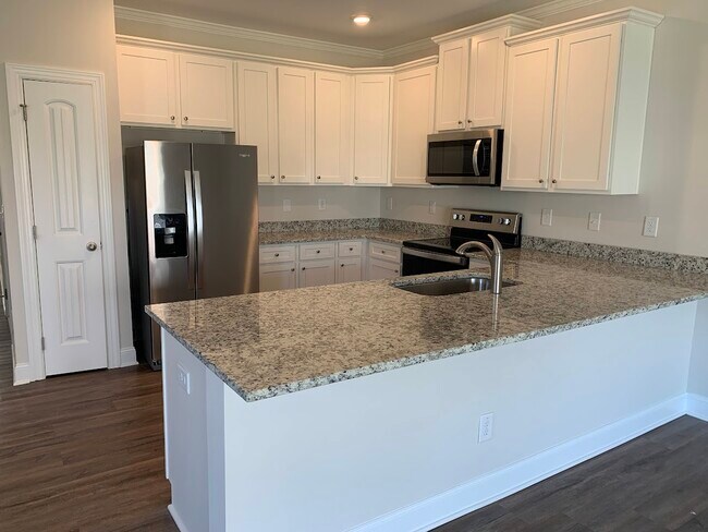 Building Photo - 6927 Eddy Point Ln