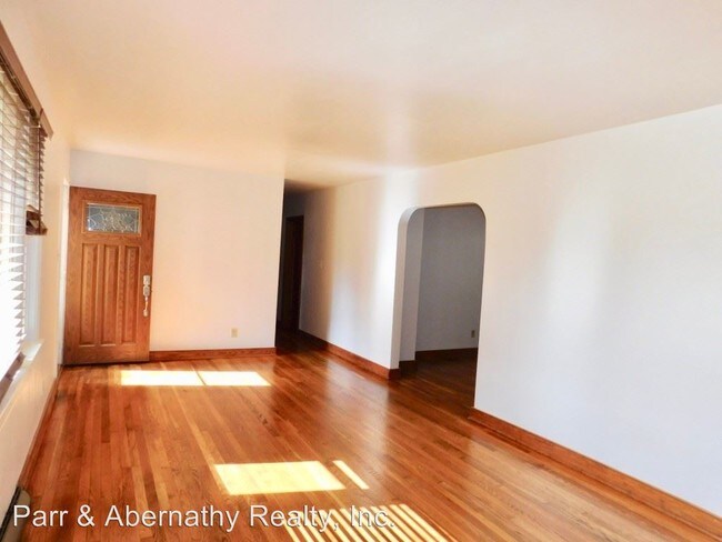 Building Photo - 3 br, 1 bath House - 208 Ridge Road