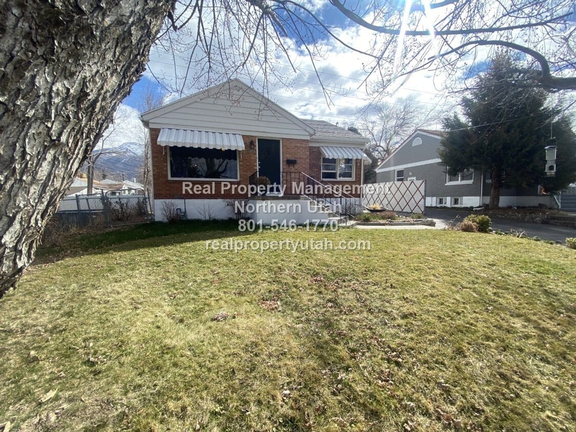 Great 4 Bed 2 Bath home in Ogden House Rental in Ogden, UT