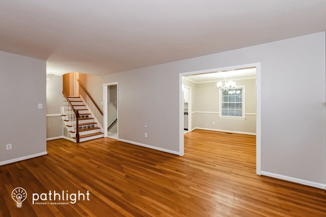 Building Photo - 192 Beechmont Dr