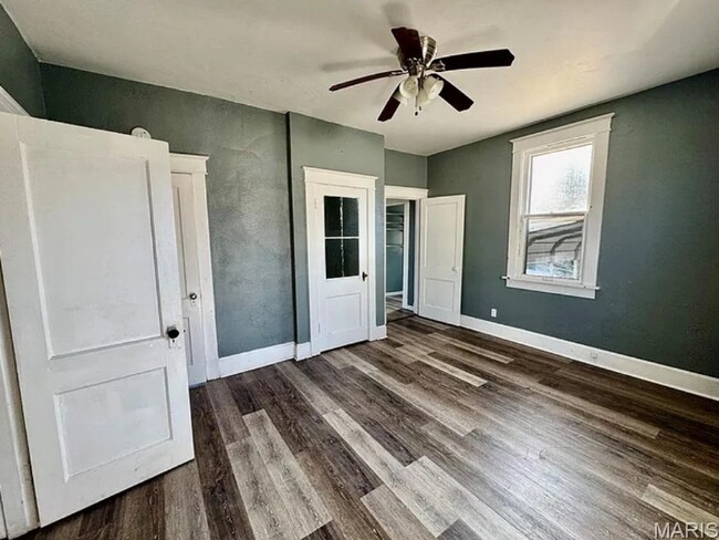 Foto del edificio - 316 W F St