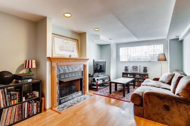 Family Room - 2023 W Superior St