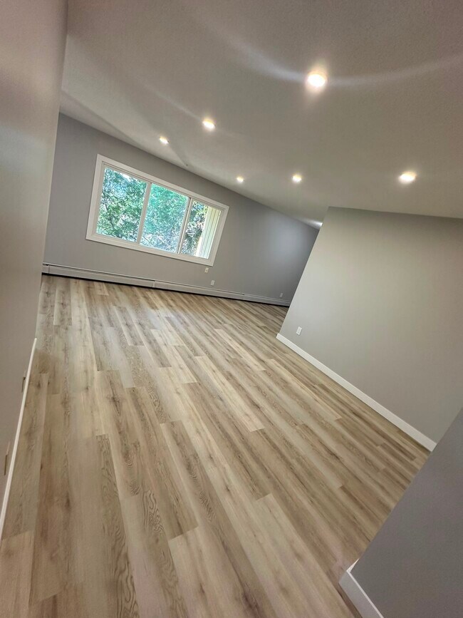 Photo du bâtiment - 4507-444 44 Ave