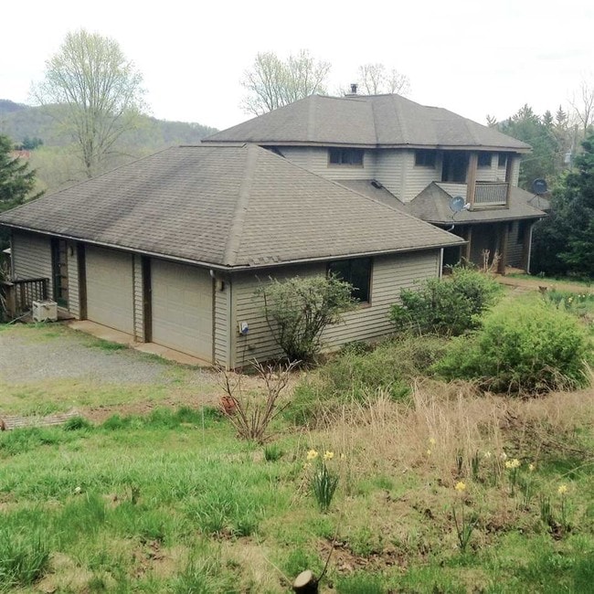 Building Photo - 14 Crystal Ln