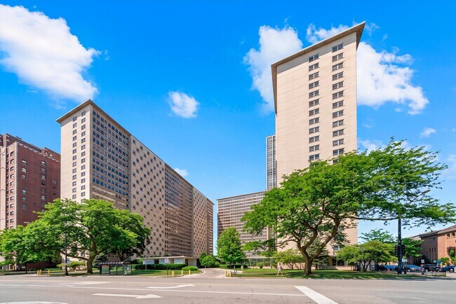 Foto del edificio - 3950 N Lake Shore Dr
