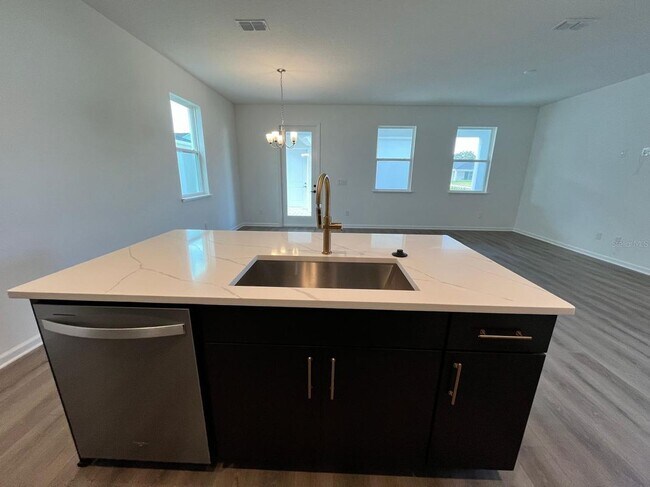 Foto del edificio - 1614 Ridgeback Ln